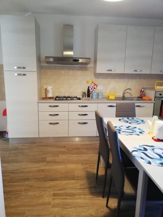 Bed and Breakfast Lory Elice Екстер'єр фото